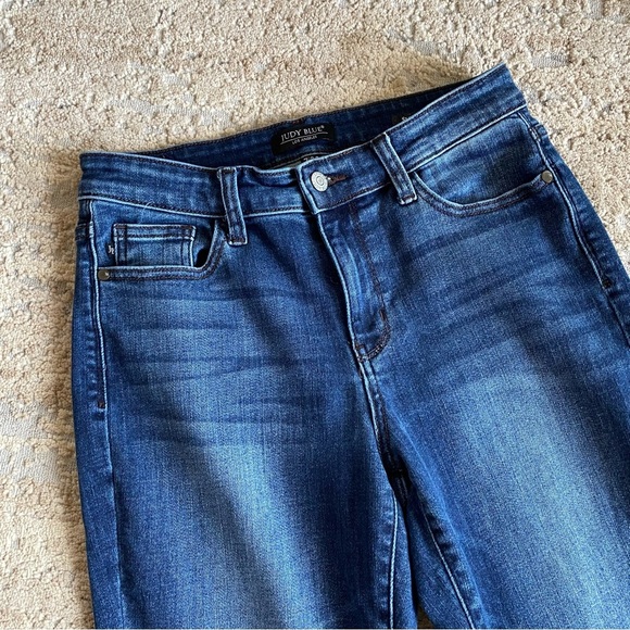 Judy Blue Slim Fit Dark Wash Tapered Leg Jeans JB82428DK: 28/7 - Picture 3 of 10